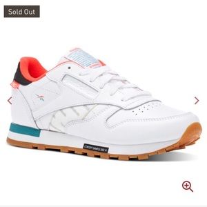REEBOK WOMENS CLASSIC LEATHER